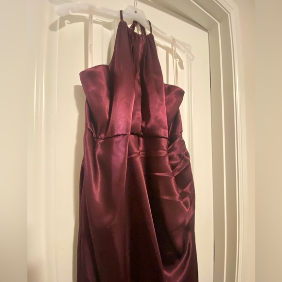 Wine color formal dress - Picture 3 of 7